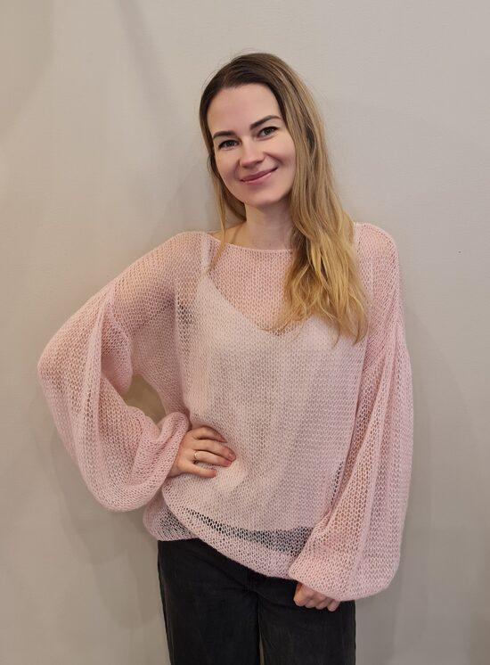 Maigi rozā mohēras džemperis 