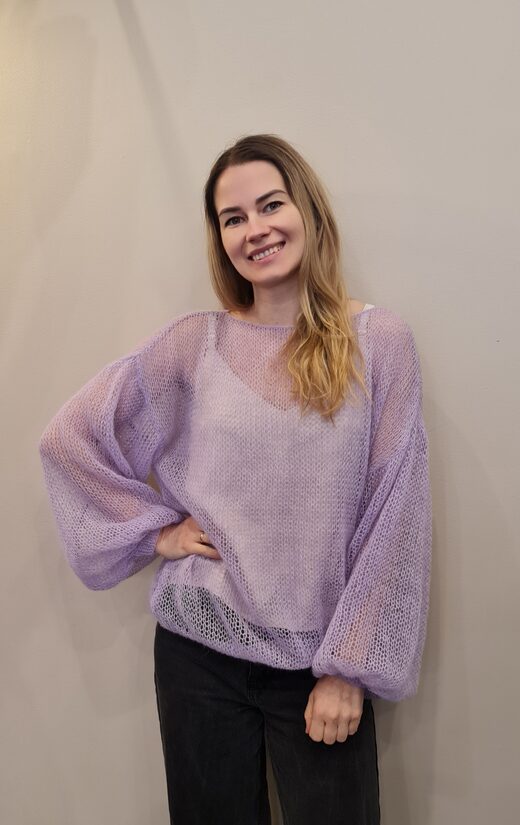 Lavandu toņa mohēras džemperis