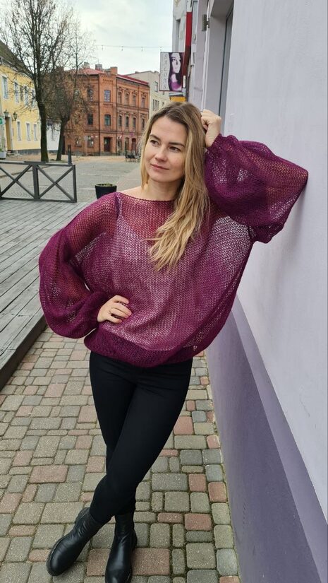 Tumši violets mohēras džemperis